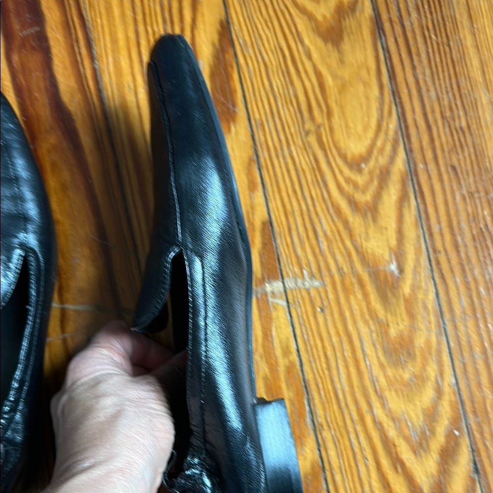 Black Leather Men's Loafers - Picture 2 of 8